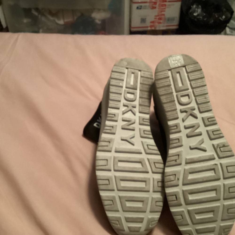 Shoes - Picture 3 of 4